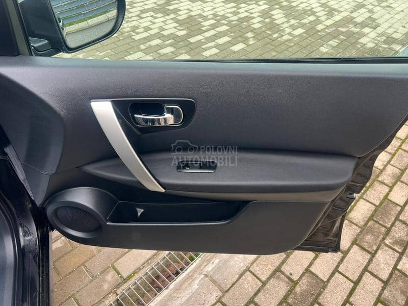 Nissan Qashqai NA VI/KAMERA/T O P