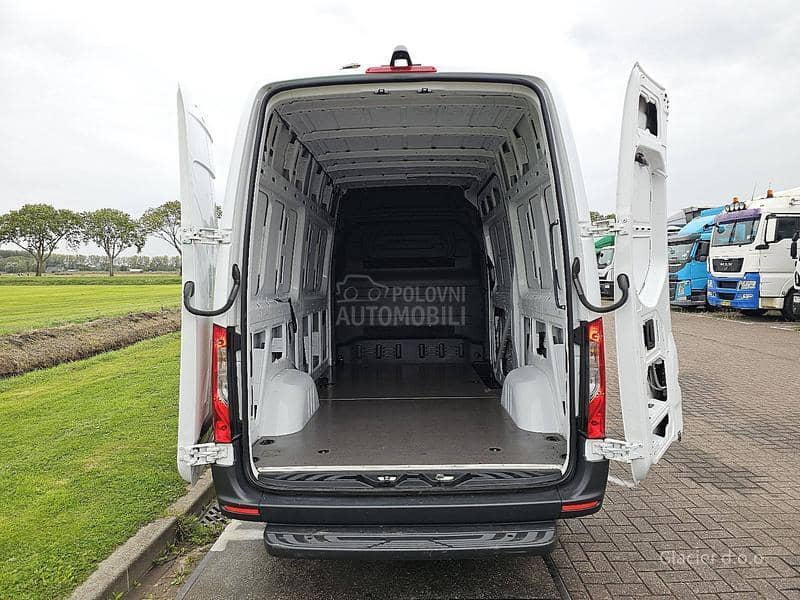 Mercedes Benz Sprinter 317 / 99.9OO km