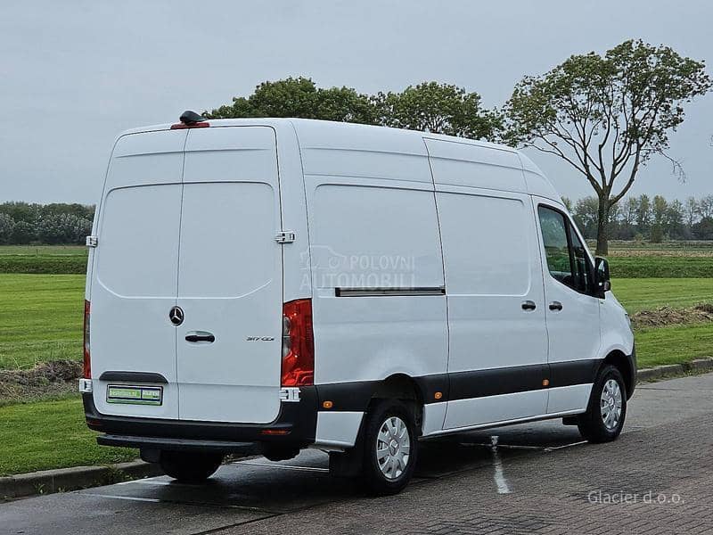 Mercedes Benz Sprinter 317 / 99.9OO km