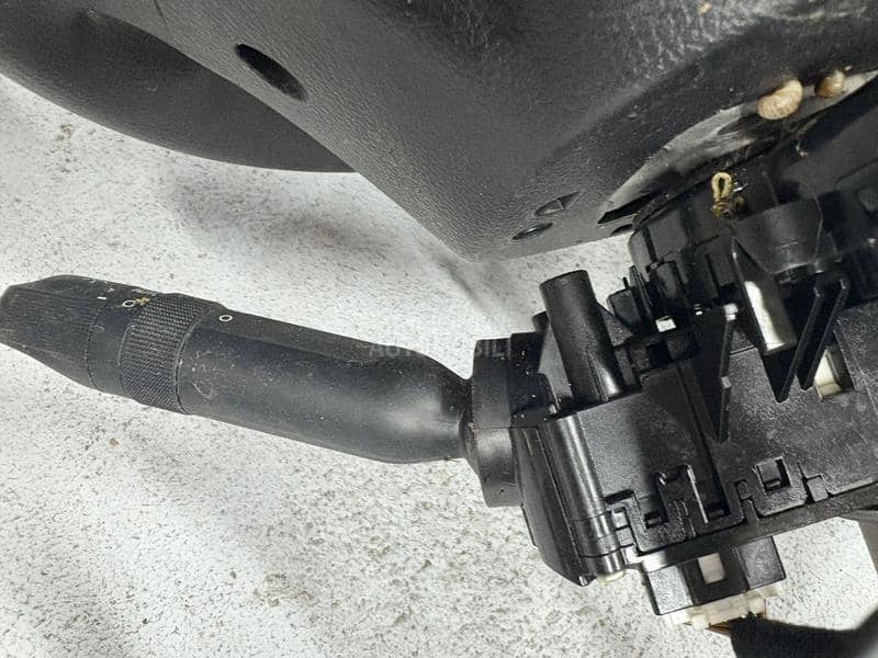 Rucica svetla migavca brisaca