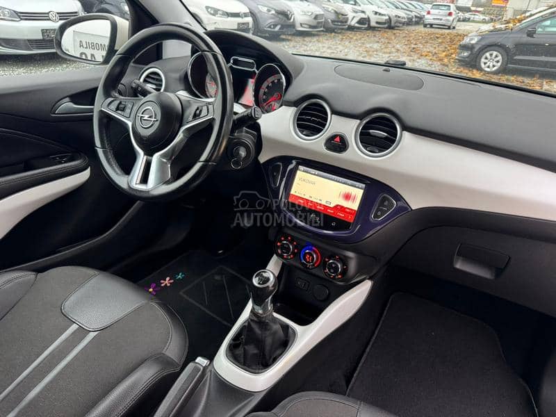 Opel Adam 