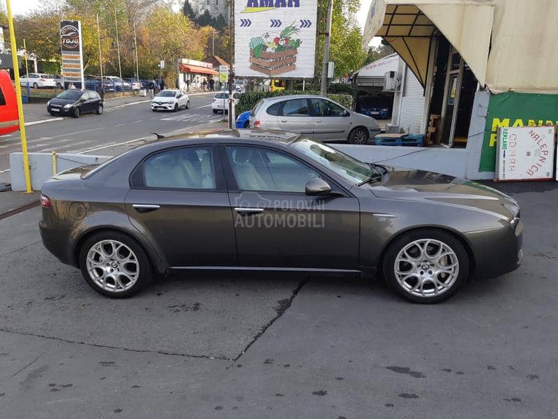 Alfa Romeo 159 2005