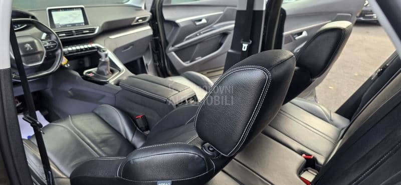 Peugeot 3008 1.2 Allure