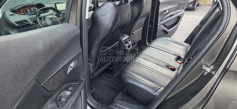 Peugeot 3008 1.2 Allure