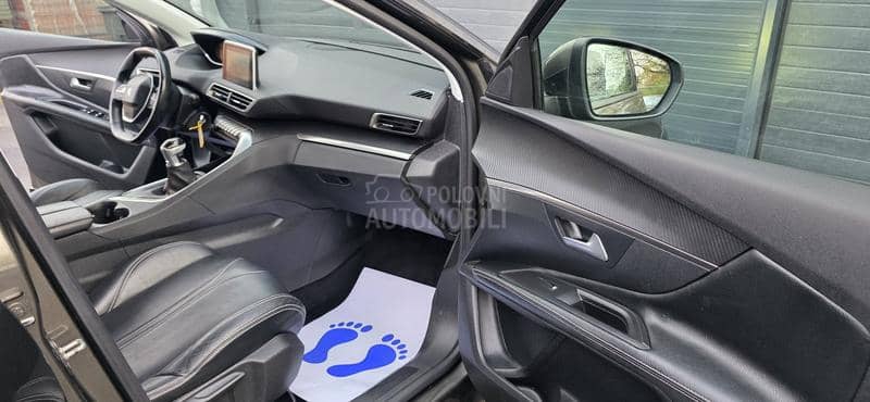 Peugeot 3008 1.2 Allure