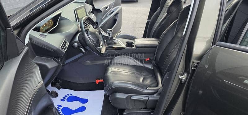 Peugeot 3008 1.2 Allure