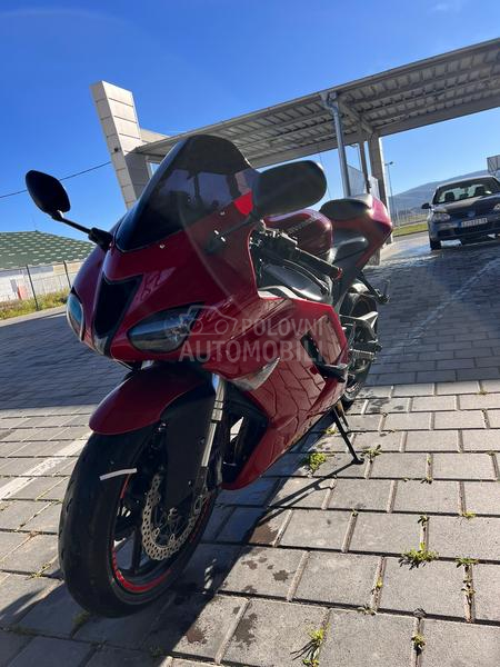 Kawasaki zx6r