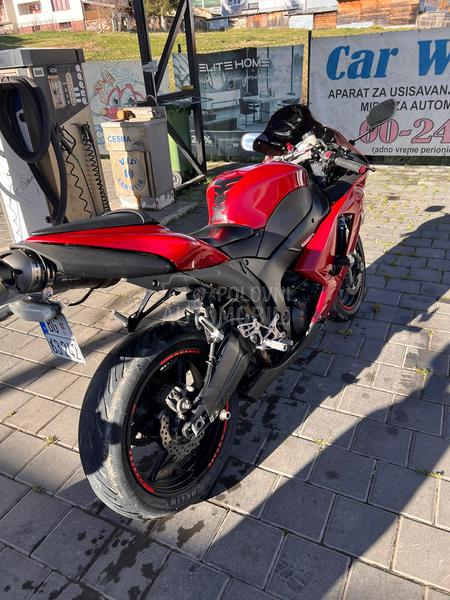 Kawasaki zx6r