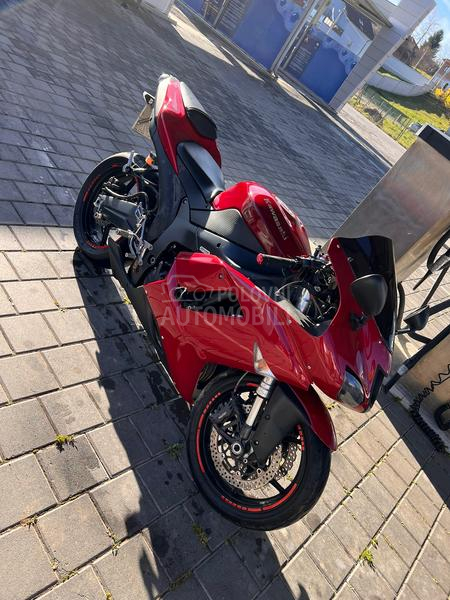 Kawasaki zx6r