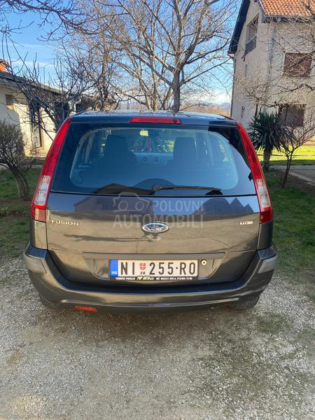 Ford Fusion 