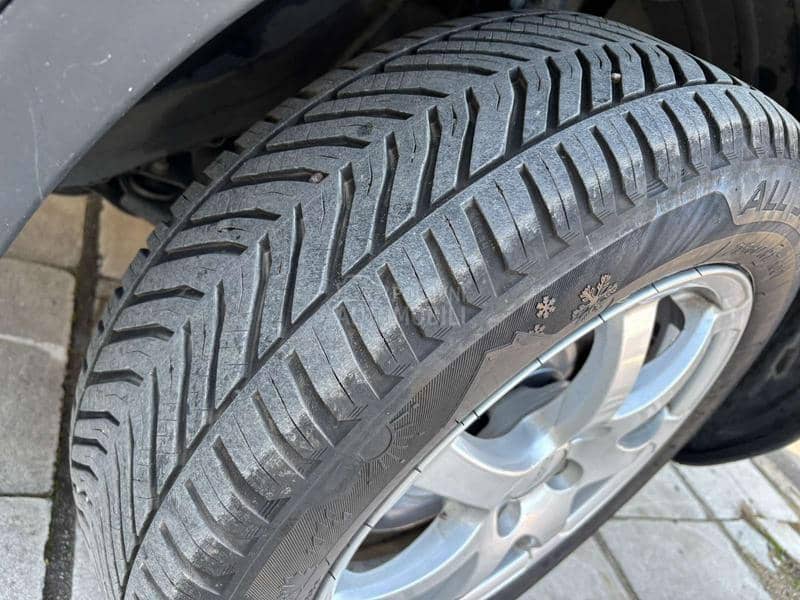 Nissan Qashqai + 2 Kam/Pan/Nav/4x4 CH