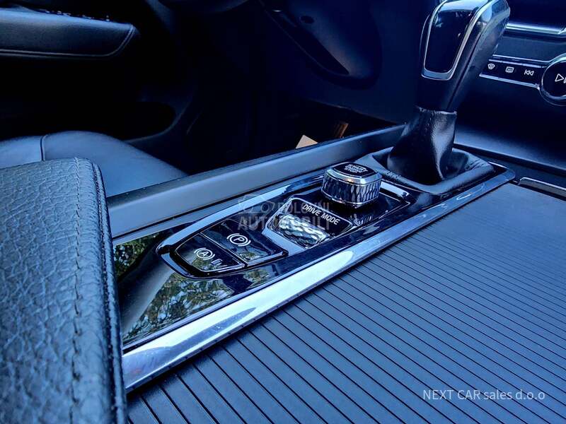 Volvo XC60 2.0 D4 190 hp AWD