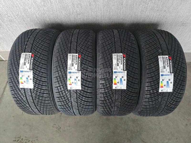 Yokohama 255/35 R21 Zimska