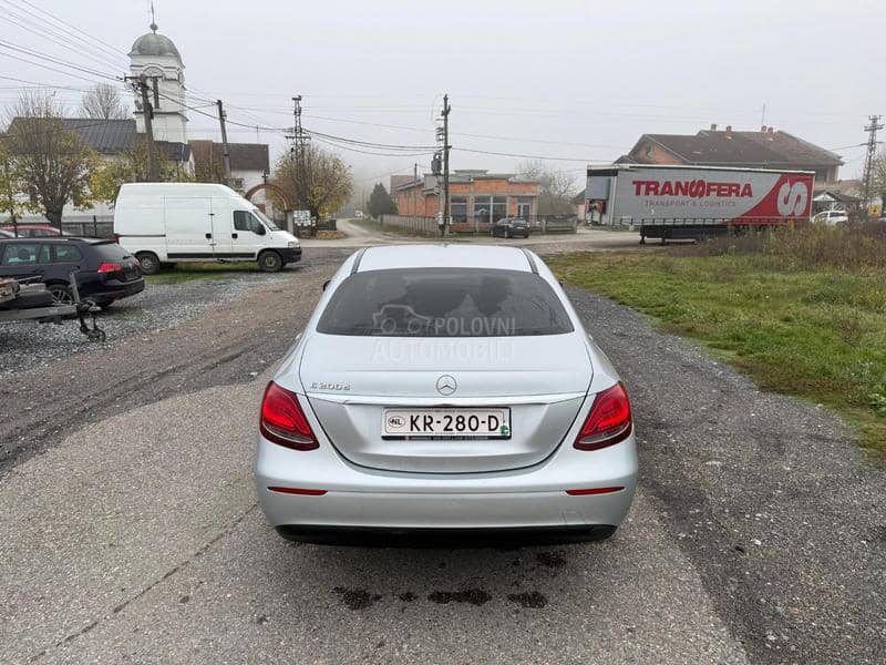 Mercedes Benz E 200 200cdi ocuvan