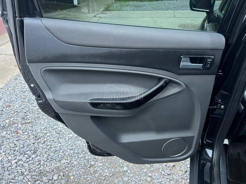 Ford Kuga F.U.L.L OPREMA