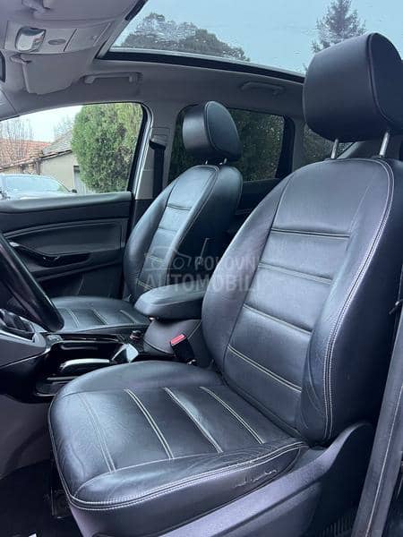 Ford Kuga F.U.L.L OPREMA