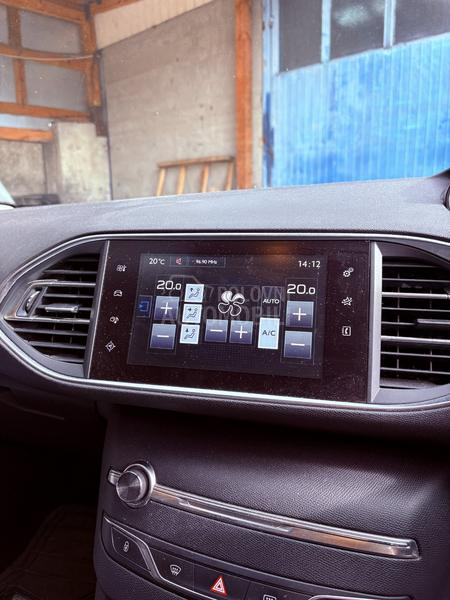 308T9 displej multimedija far