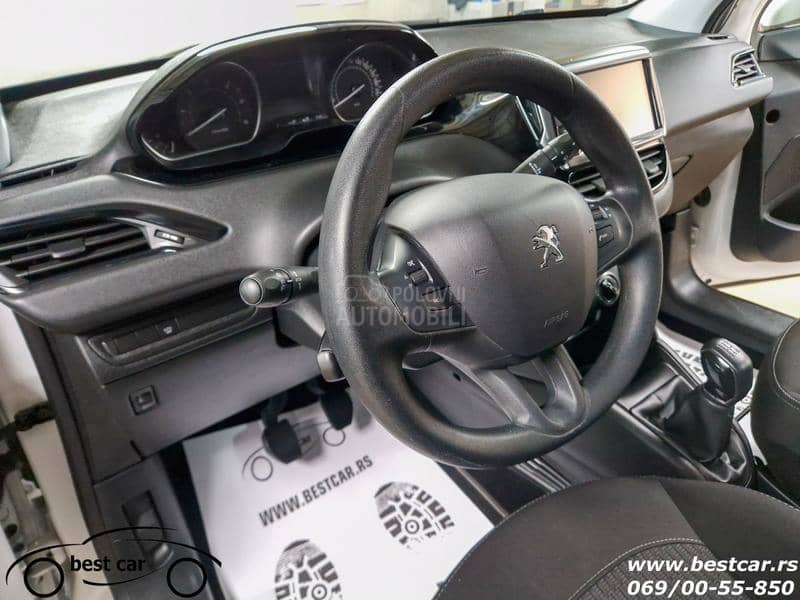 Peugeot 208 4 Sedista N1