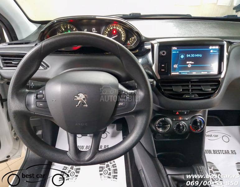 Peugeot 208 4 Sedista N1