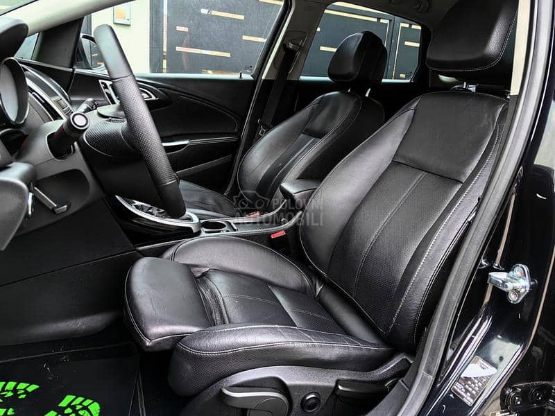 Opel Astra J 1.7CDTI XEN0 NAVl