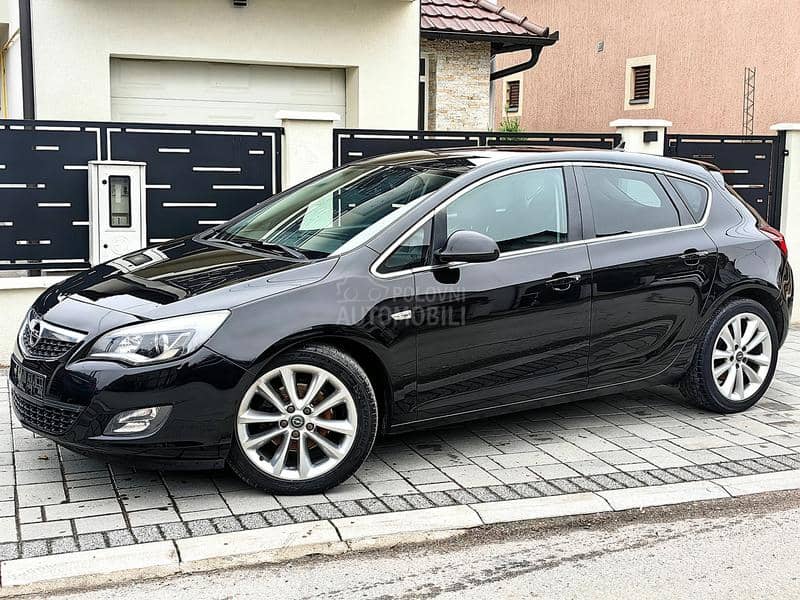 Opel Astra J 1.7CDTI XEN0 NAVl