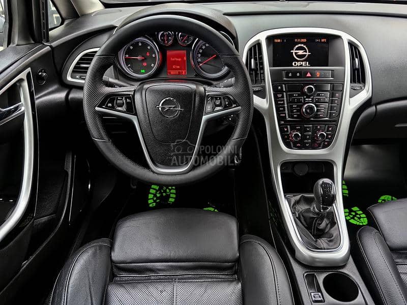 Opel Astra J 1.7CDTI XEN0 NAVl