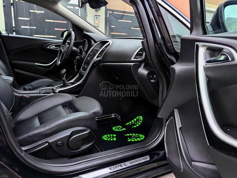 Opel Astra J 1.7CDTI XEN0 NAVl