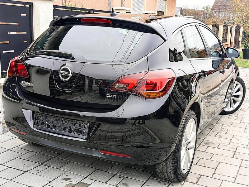 Opel Astra J 1.7CDTI XEN0 NAVl