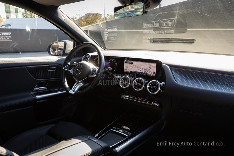 Mercedes Benz GLA 180 