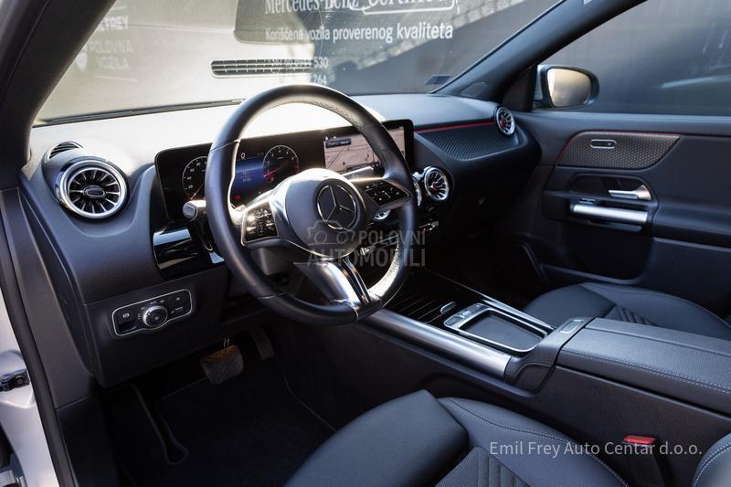 Mercedes Benz GLA 180 