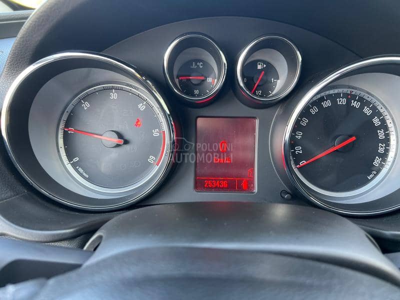 Opel Insignia 2.0 CDTi