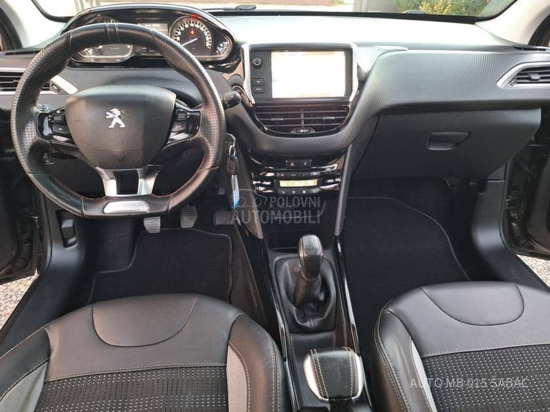 Peugeot 2008 1.6BlueHDI Executive