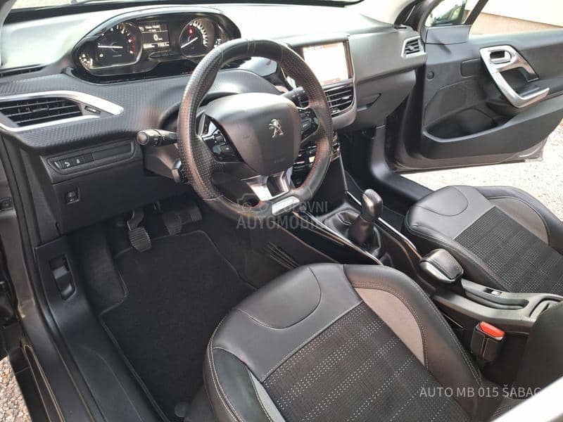 Peugeot 2008 1.6BlueHDI Executive
