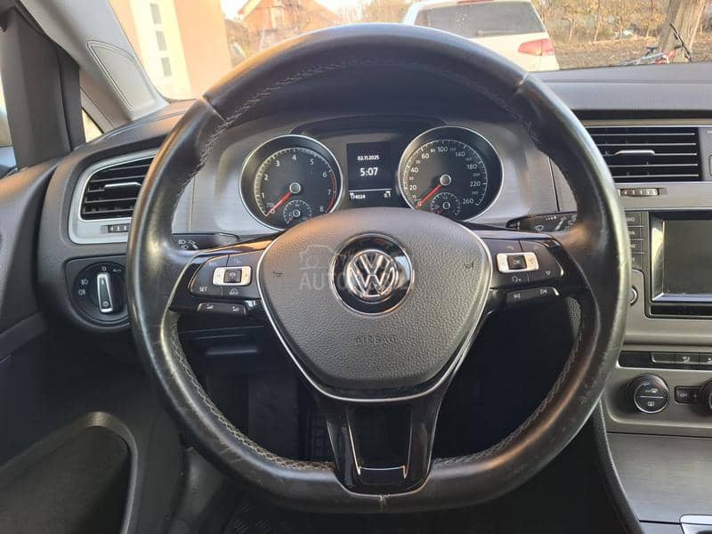 Volkswagen Golf 7 