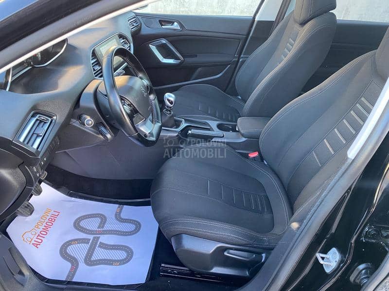 Peugeot 308 1.6hdi PANO/ KAM