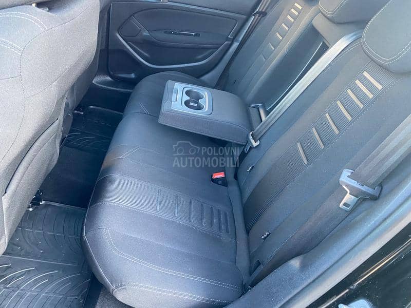 Peugeot 308 1.6hdi PANO/ KAM