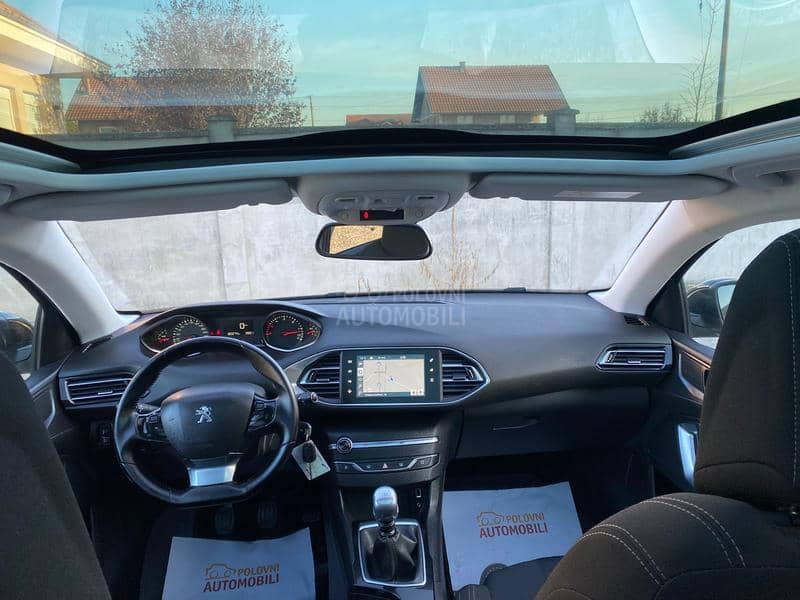 Peugeot 308 1.6hdi PANO/ KAM