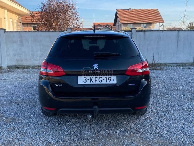 Peugeot 308 1.6hdi PANO/ KAM