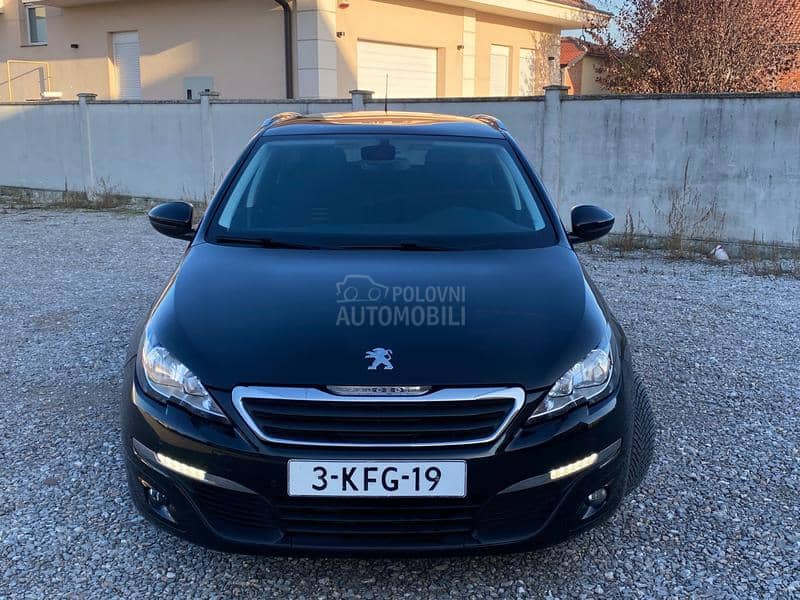 Peugeot 308 1.6hdi PANO/ KAM