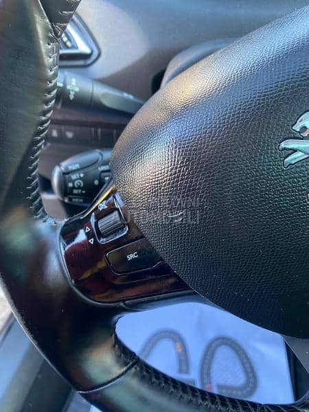 Peugeot 308 1.6hdi PANO/ KAM