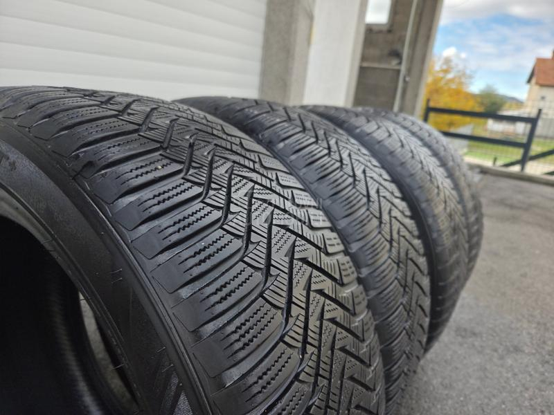 Laufenn 235/55 R17 Zimska