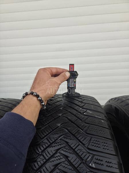 Laufenn 235/55 R17 Zimska