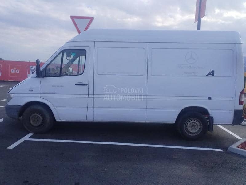 Mercedes Benz Sprinter 
