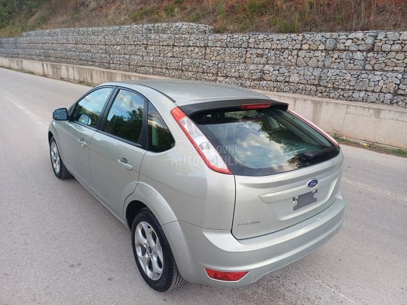 Ford Focus 1.6 TI-VCT TREND CH