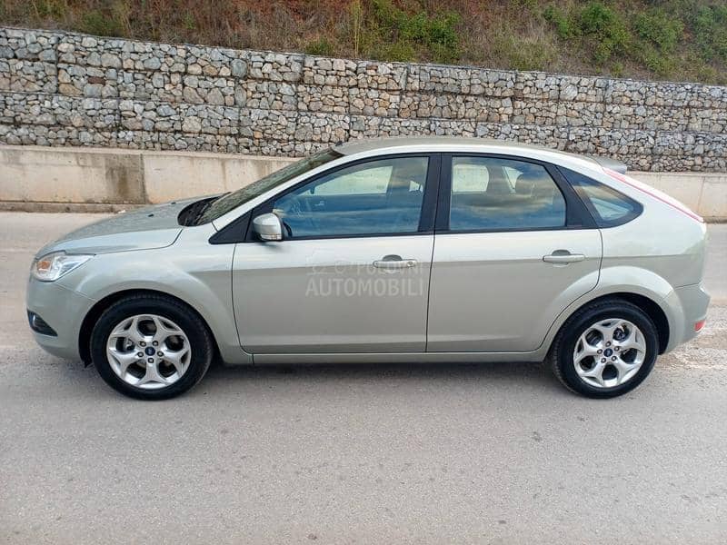 Ford Focus 1.6 TI-VCT TREND CH