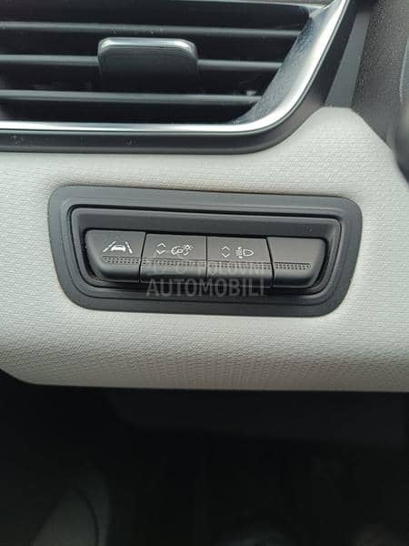 Renault Clio 1.0TCE LIMITED