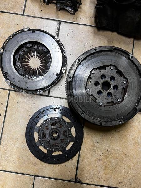 set kvacila i plivajuc zamajac