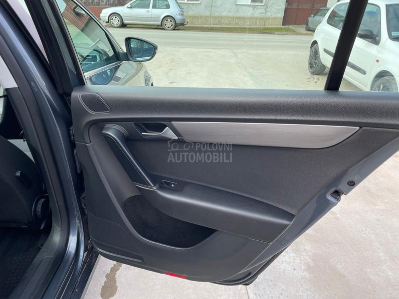 Volkswagen Passat B7 2.0  TDI DSG
