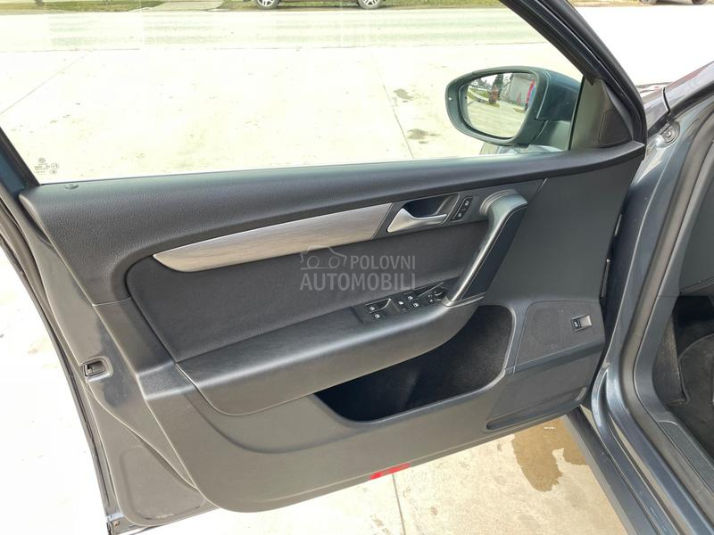 Volkswagen Passat B7 2.0  TDI DSG