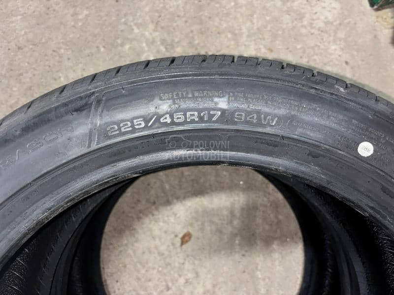 Dunlop 255/45 R17 Sve sezone
